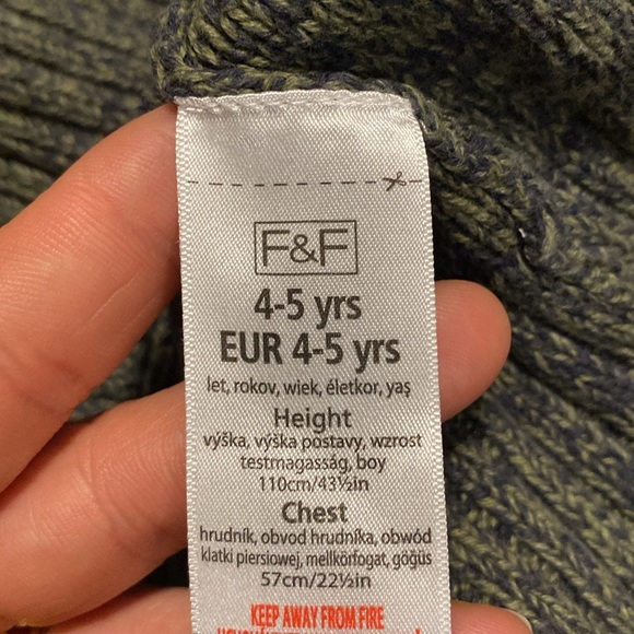 Boy’s Size 4/5 Grandpa-style Cowl-neck Button-up 100% Cotton Cardigan- Like new! - Picture 5 of 6